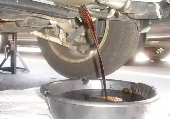 潔匠凈化·的凈工業(yè)除臭劑_廢機(jī)油處理難度大，擺脫“惡臭異味”又有什么方向？